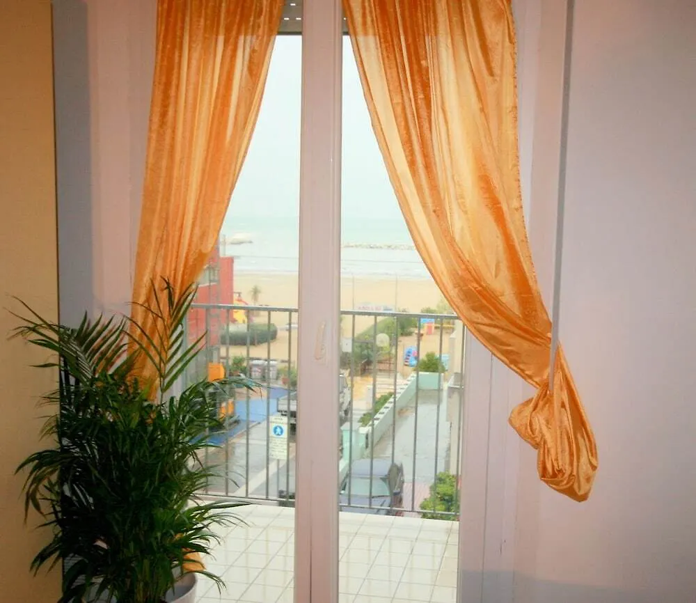 ** מלון דירות רימיני Residence Algarve איטליה