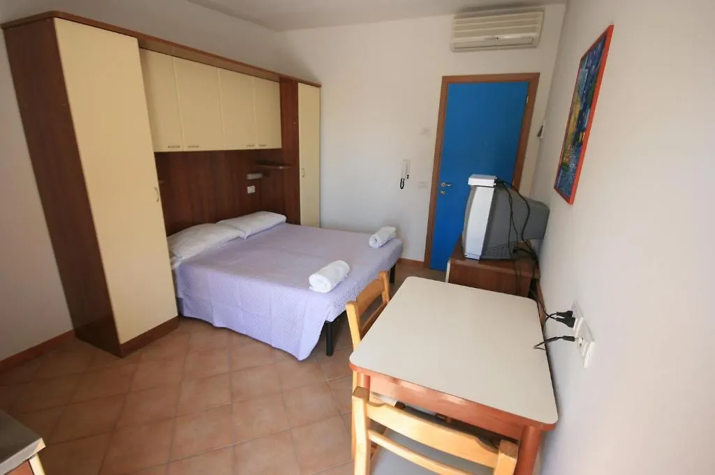 Residence Algarve Rimini 2*,  Włochy