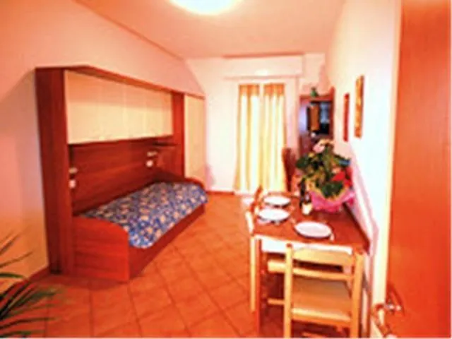 Residence Algarve Rimini 2*,