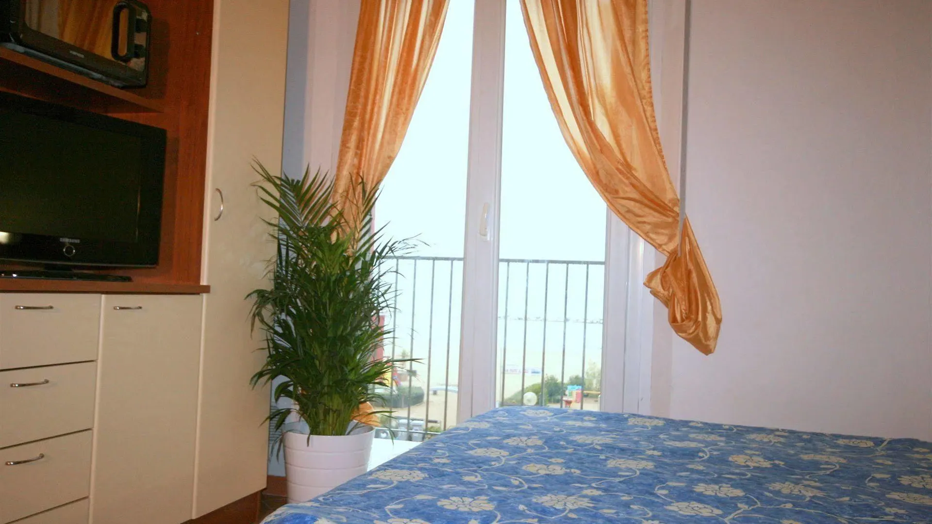 Residence Algarve Rimini 2*,  Italy